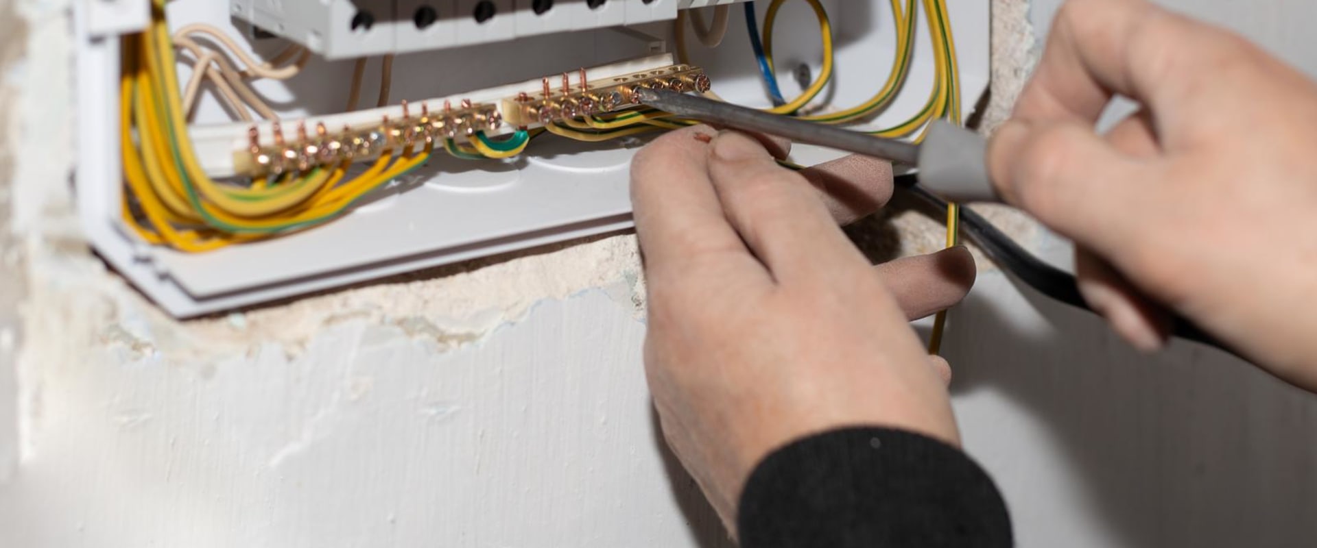 Trust A Garland Electrician: The Importance Of Professional Expertise With Solid-State Components